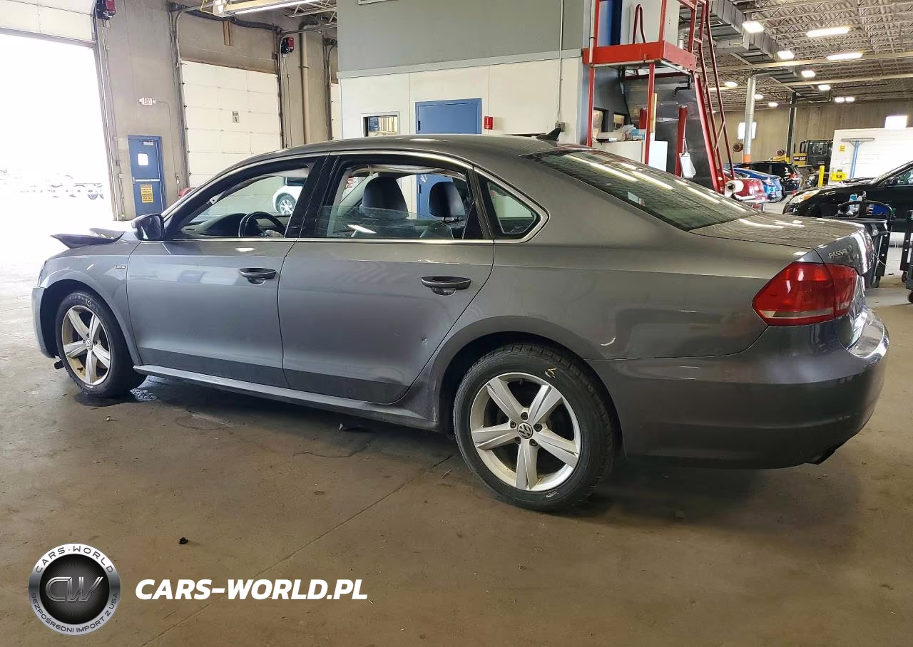 2015 Volkswagen Passat S VIN:1VWAS7A32FC113484 - 2