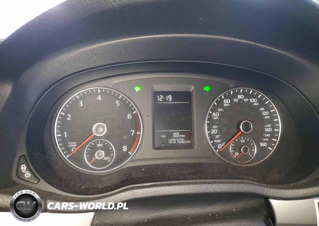 2015 Volkswagen Passat S VIN:1VWAS7A32FC113484 - 9
