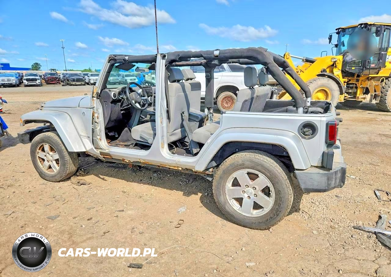 2008 Jeep Wrangler Unlimited Sahara VIN:1J4GA59198L602081 - 2