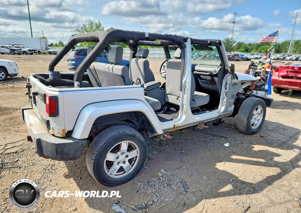 2008 Jeep Wrangler Unlimited Sahara VIN:1J4GA59198L602081 - 3