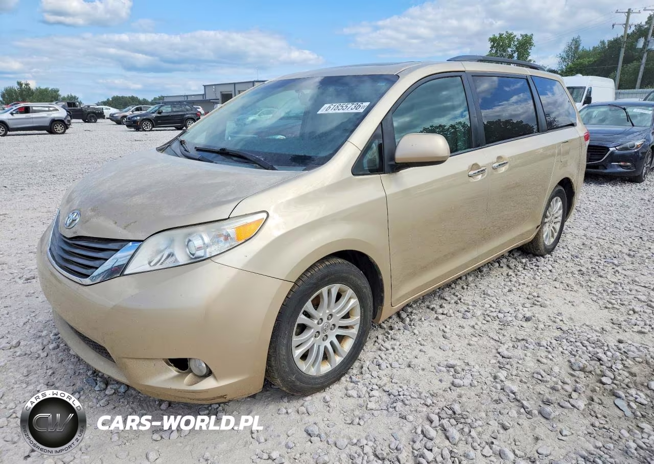 2013 Toyota Sienna Xle 8-Passenger