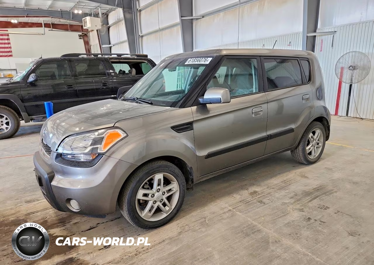2010 Kia Soul +