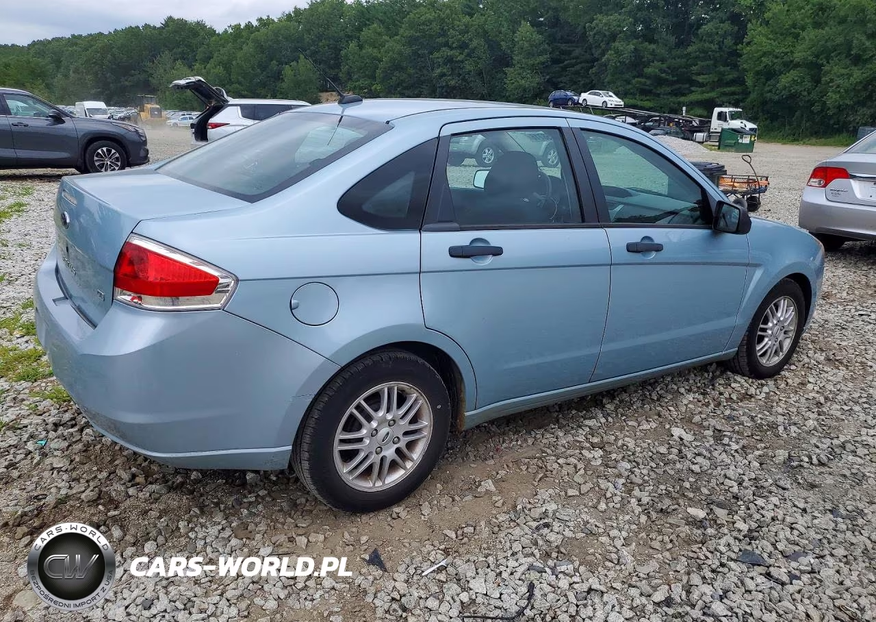 2009 Ford Focus Se VIN:1FAHP35N29W163043 - 3