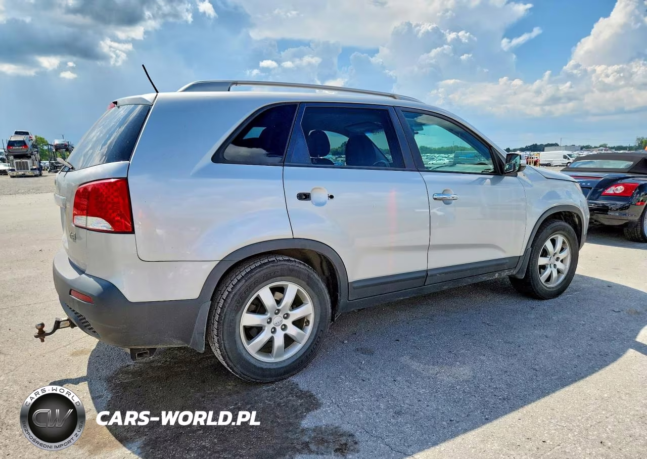 2012 Kia Sorento Lx VIN:5XYKT3A64CG269914 - 3