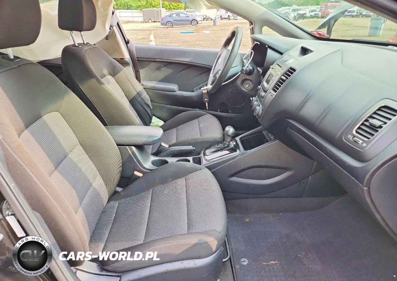 2017 Kia Forte5 Lx VIN:KNAFK5A87H5696874 - 7