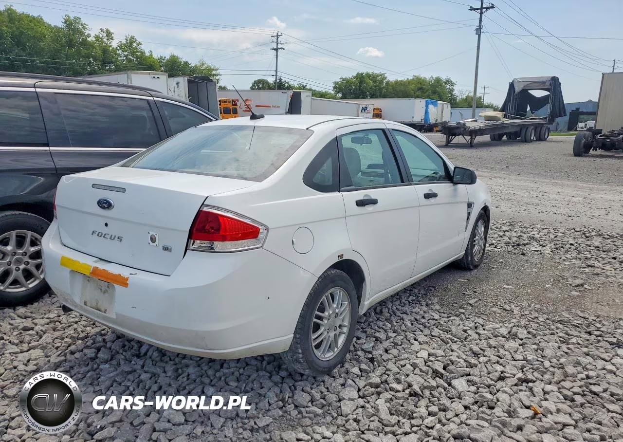 2008 Ford Focus Se VIN:1FAHP35N18W182665 - 3
