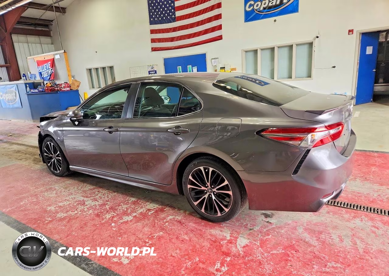 2018 Toyota Camry Se VIN:4T1B11HK7JU134785 - 2