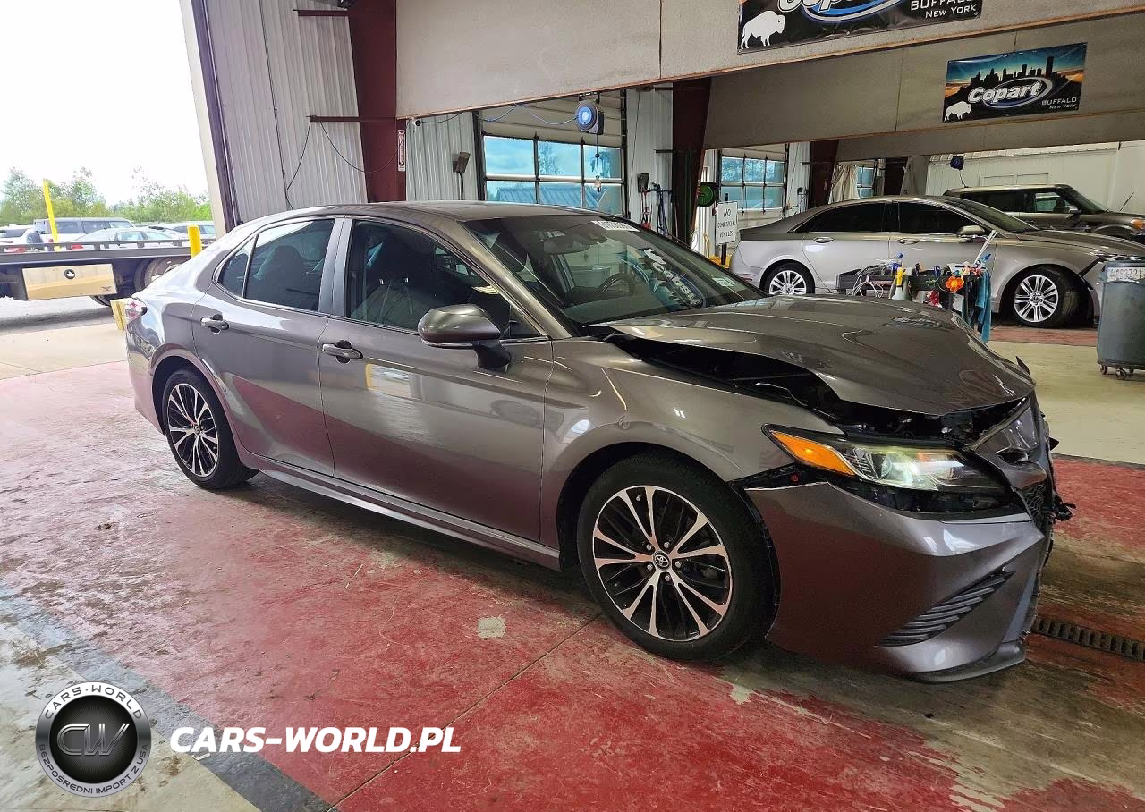 2018 Toyota Camry Se VIN:4T1B11HK7JU134785 - 4