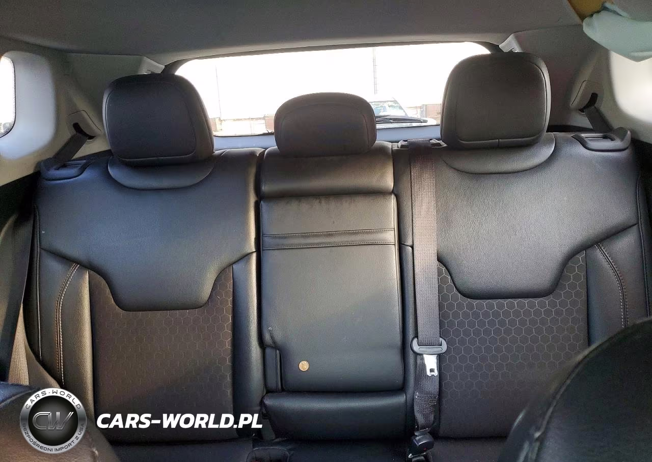 2019 Jeep Compass Latitude VIN:3C4NJCBB7KT750441 - 10