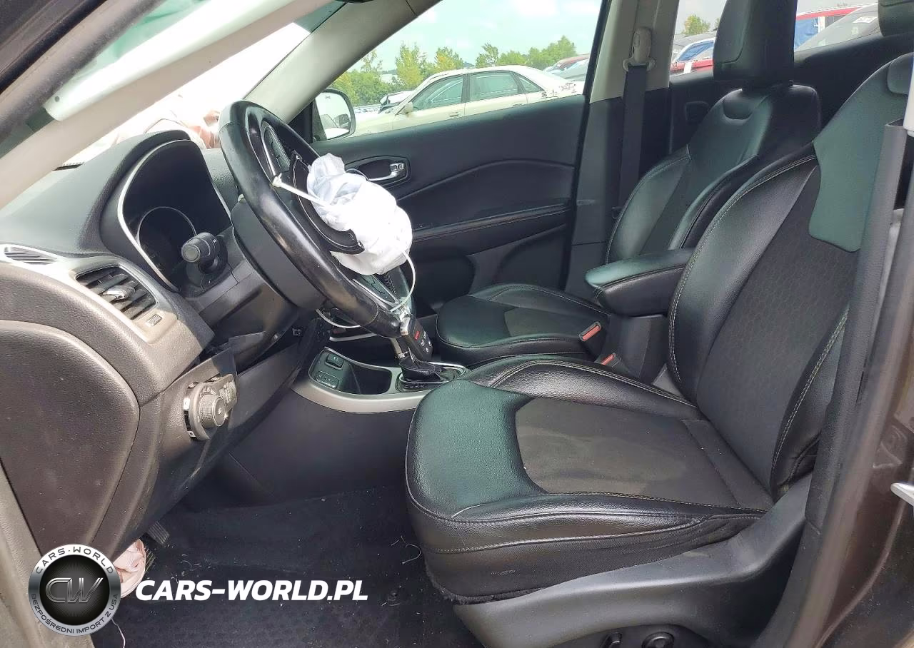 2019 Jeep Compass Latitude VIN:3C4NJCBB7KT750441 - 7