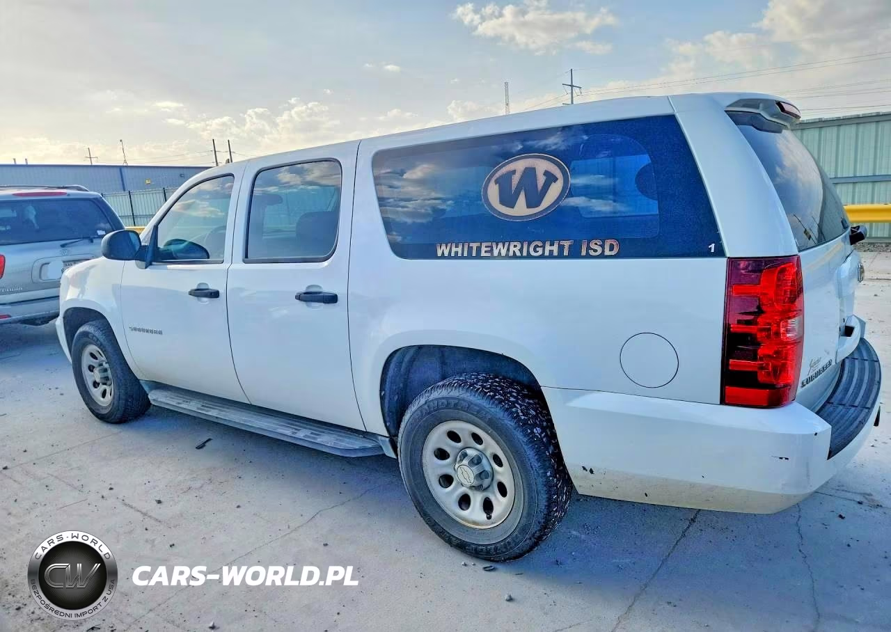 2010 Chevrolet Suburban C1500 Ls VIN:1GNUCHE09AR124093 - 2