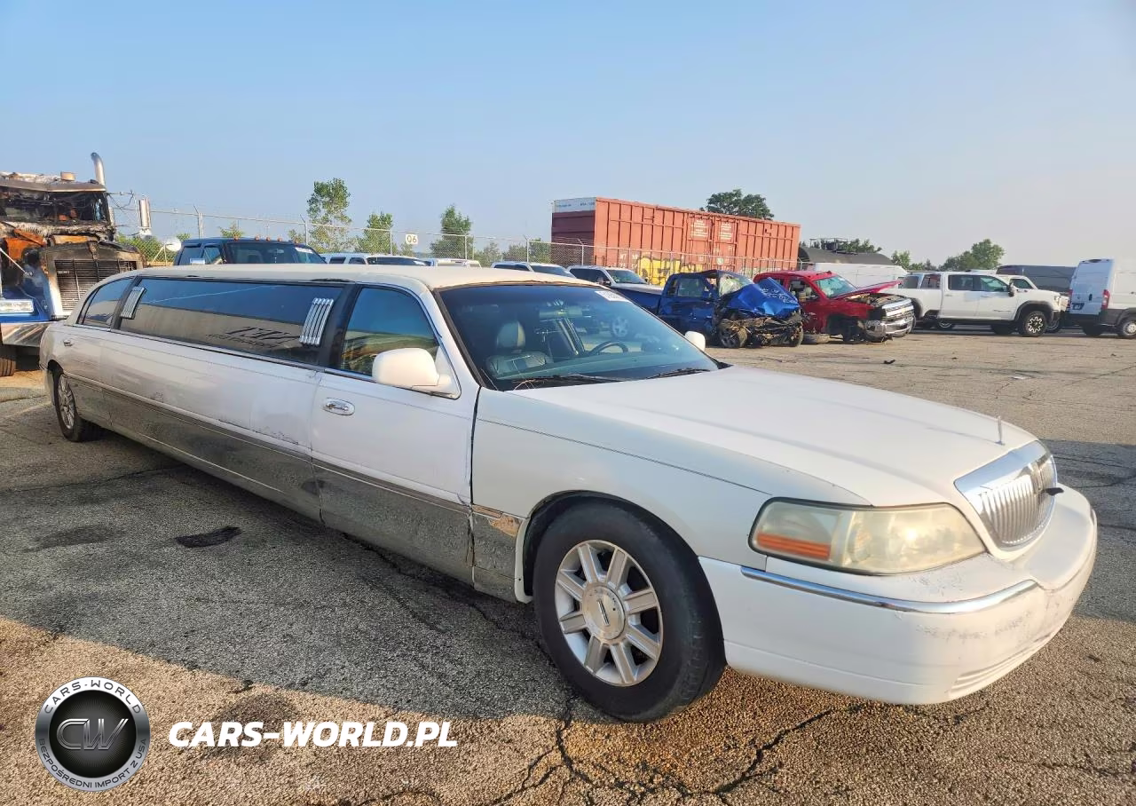2008 Lincoln Town Car Executive VIN:2L1FM88W38X644365 - 4