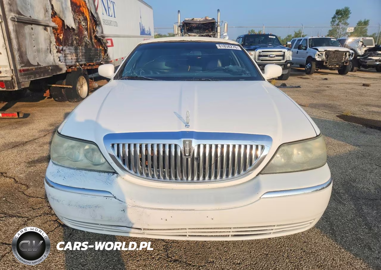2008 Lincoln Town Car Executive VIN:2L1FM88W38X644365 - 5