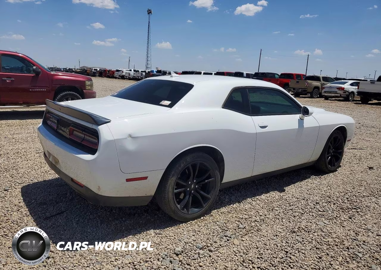 2018 Dodge Challenger Sxt VIN:2C3CDZAGXJH204906 - 3