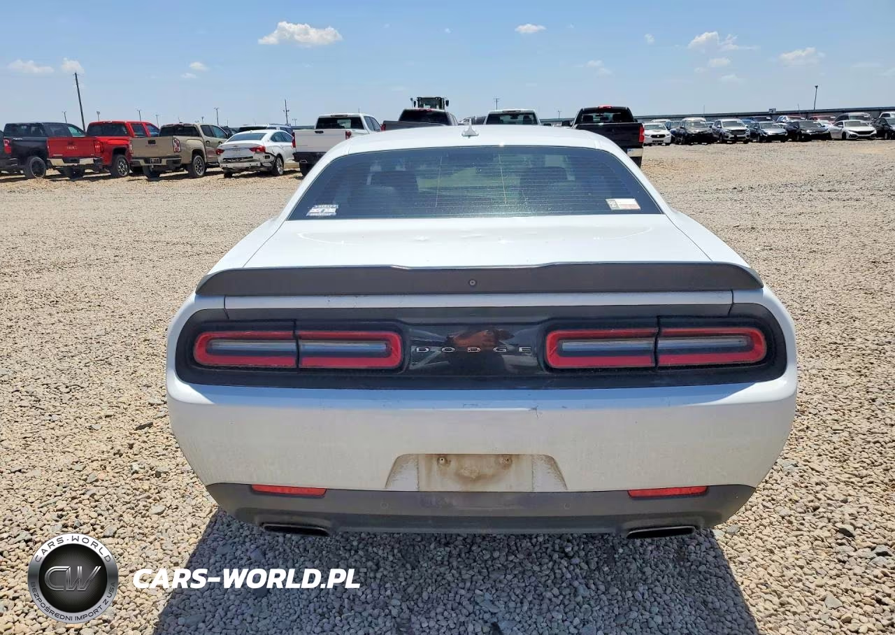 2018 Dodge Challenger Sxt VIN:2C3CDZAGXJH204906 - 6