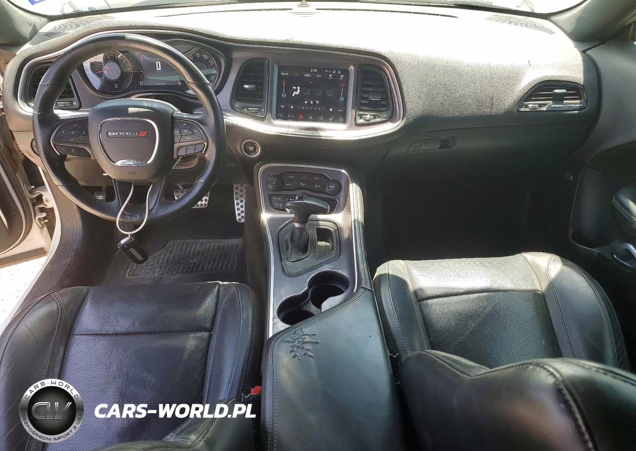 2018 Dodge Challenger Sxt VIN:2C3CDZAGXJH204906 - 8