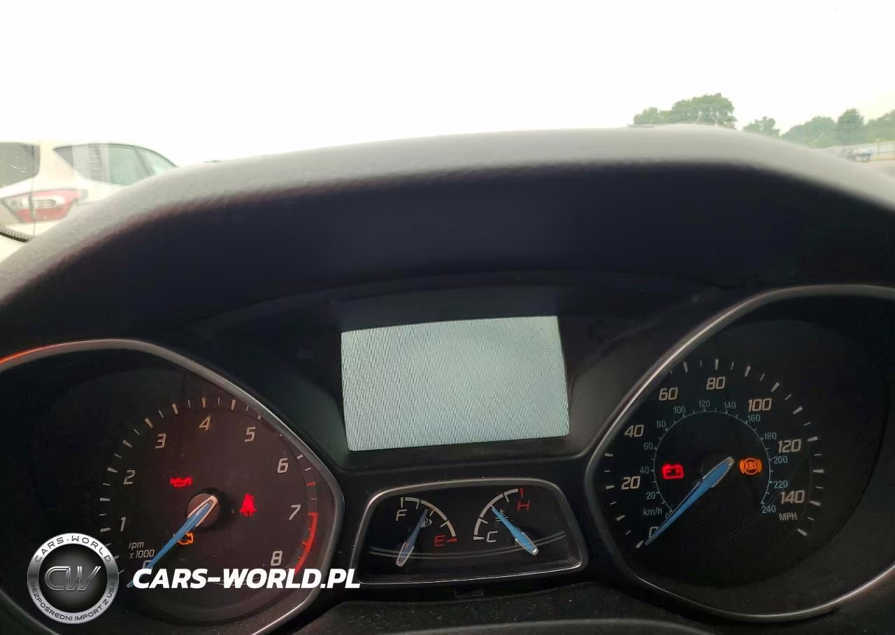 2014 Ford Focus Se VIN:1FADP3F24EL363985 - 9