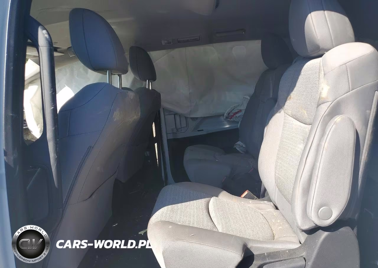 2025 Toyota Sienna Le VIN:5TDKRKEC9SS225188 - 11