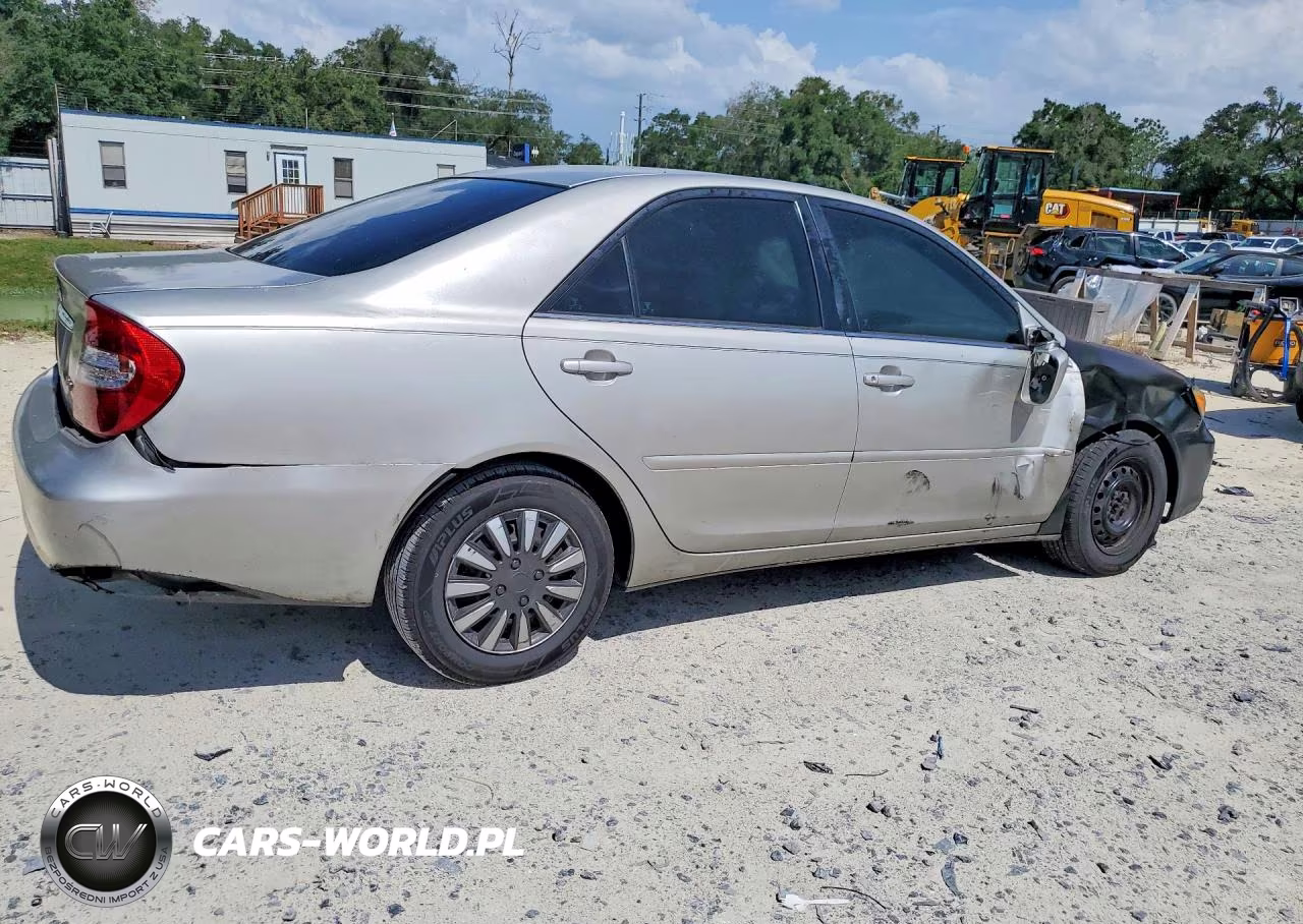 2002 Toyota Camry Le VIN:4T1BE32K22U099146 - 3