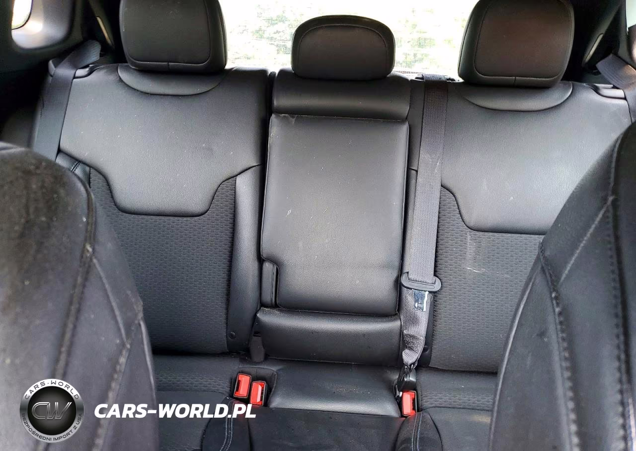 2025 Jeep Compass Latitude VIN:3C4NJDBN3ST617353 - 10