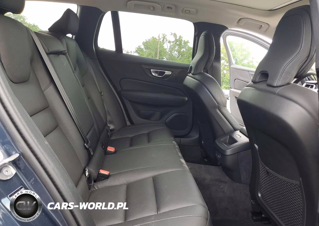 2025 Volvo V60 Cross Country Plus VIN:YV4L12WKXS2147977 - 10