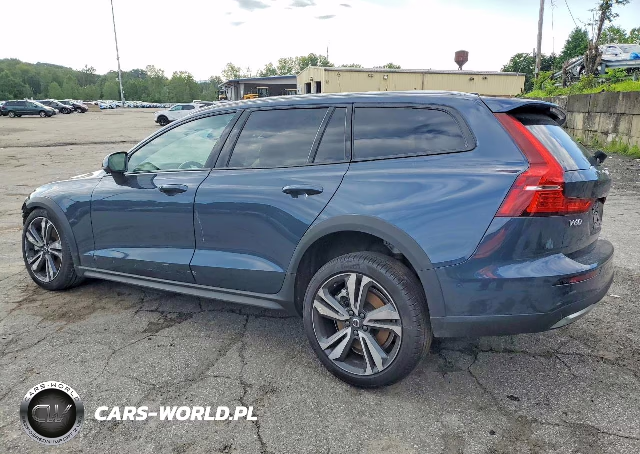 2025 Volvo V60 Cross Country Plus VIN:YV4L12WKXS2147977 - 2