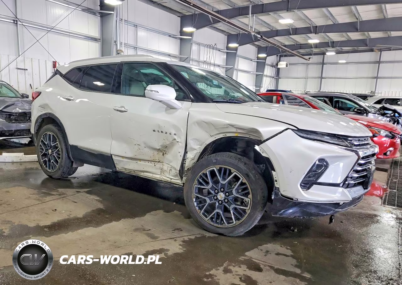 2023 Chevrolet Blazer Premier VIN:3GNKBLRS4PS141155 - 4