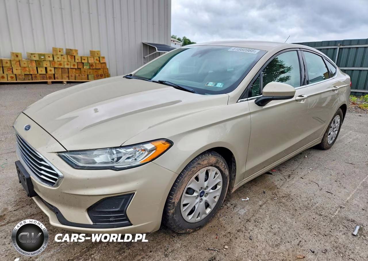 2019 Ford Fusion S VIN:3FA6P0G79KR245641 - 1