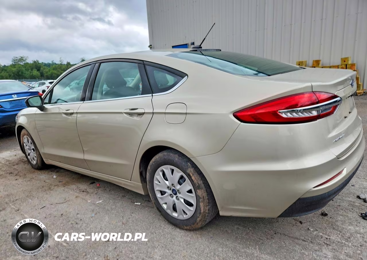 2019 Ford Fusion S VIN:3FA6P0G79KR245641 - 2