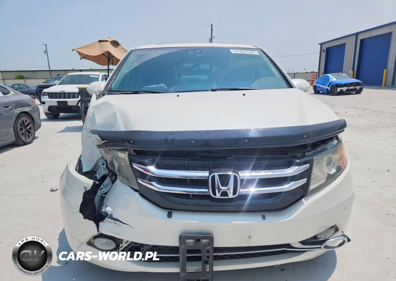 2017 Honda Odyssey Touring VIN:5FNRL5H92HB021864 - 5