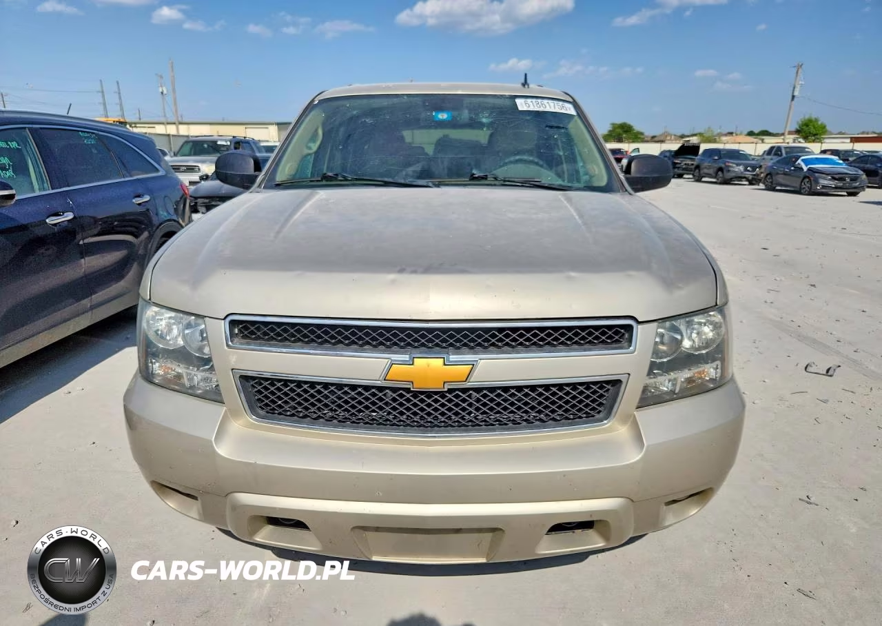2014 Chevrolet Suburban C1500 VIN:1GNSC5E03ER192675 - 5