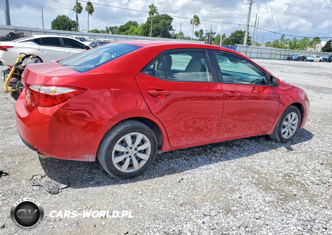 2015 Toyota Corolla Le VIN:2T1BURHE6FC352080 - 3