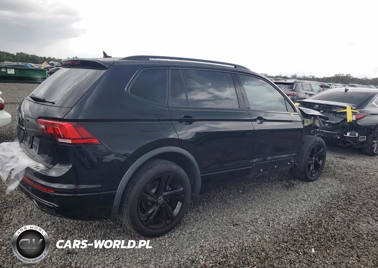 2024 Volkswagen Tiguan Se R-Line Black VIN:3VVCB7AXXRM009103 - 3