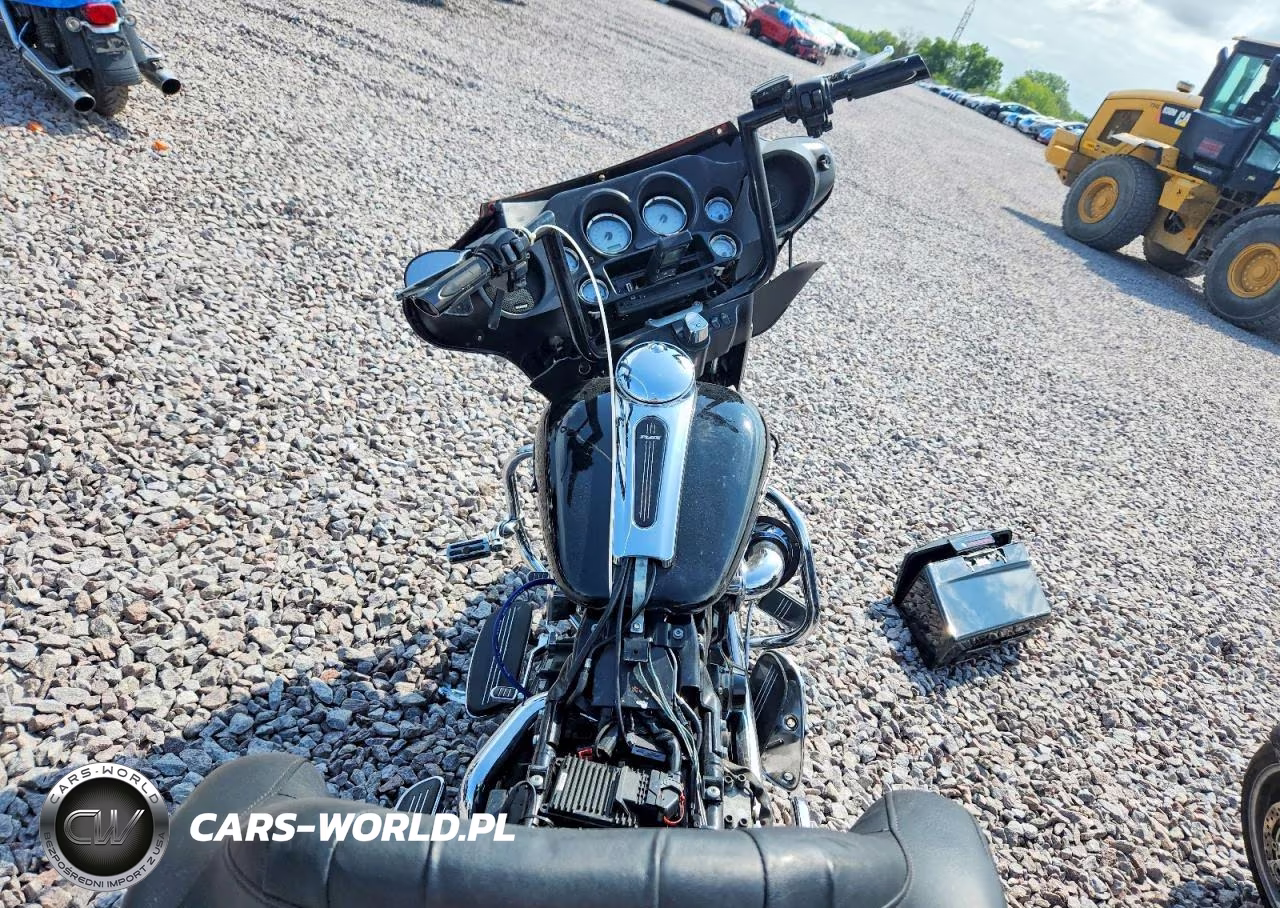 2012 Harley-Davidson Flhx Street Glide VIN:1HD1KBM18CB667774 - 6