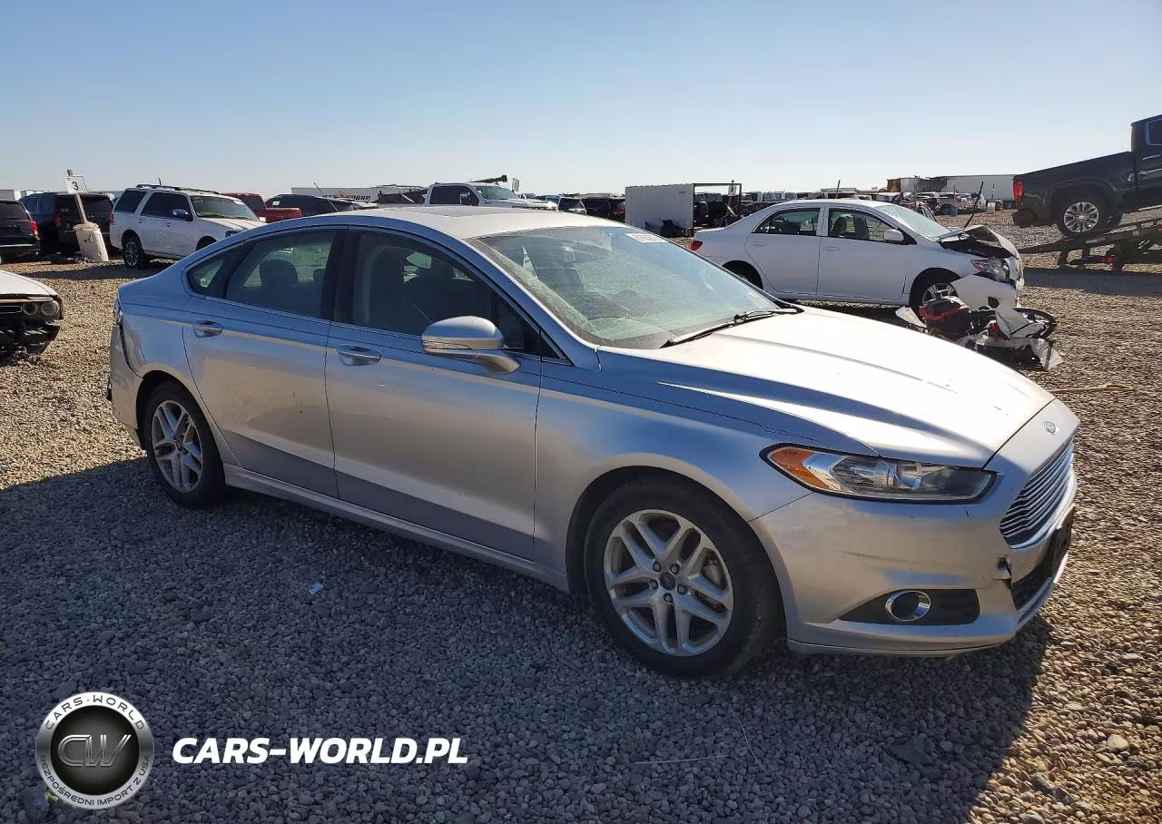2015 Ford Fusion Se VIN:1FA6P0HD4F5113481 - 4