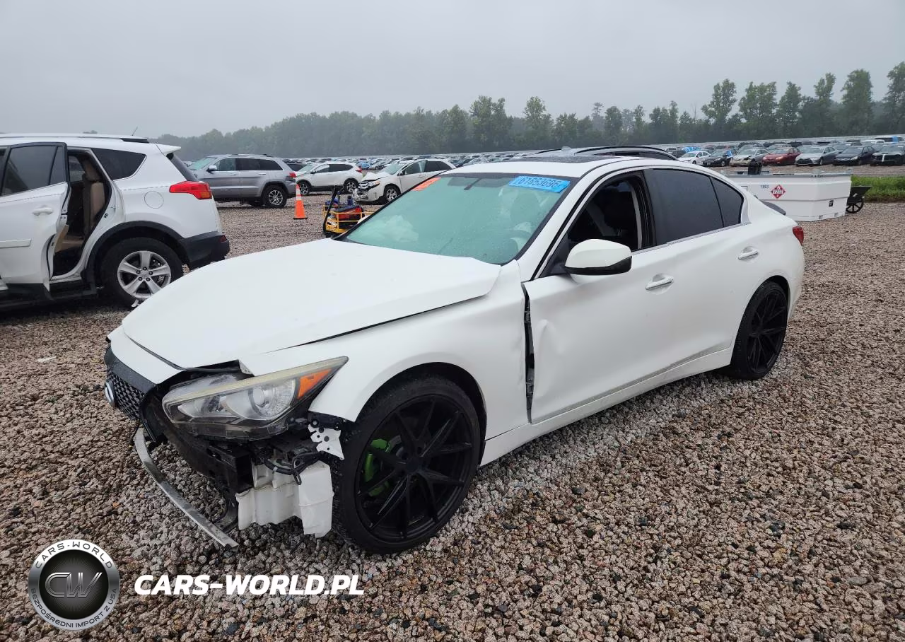 2015 Infiniti Q50 Premium