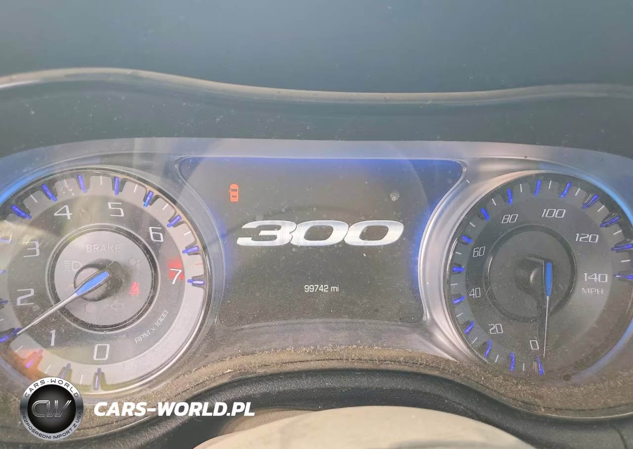2019 Chrysler 300 S VIN:2C3CCAGG3KH640588 - 9