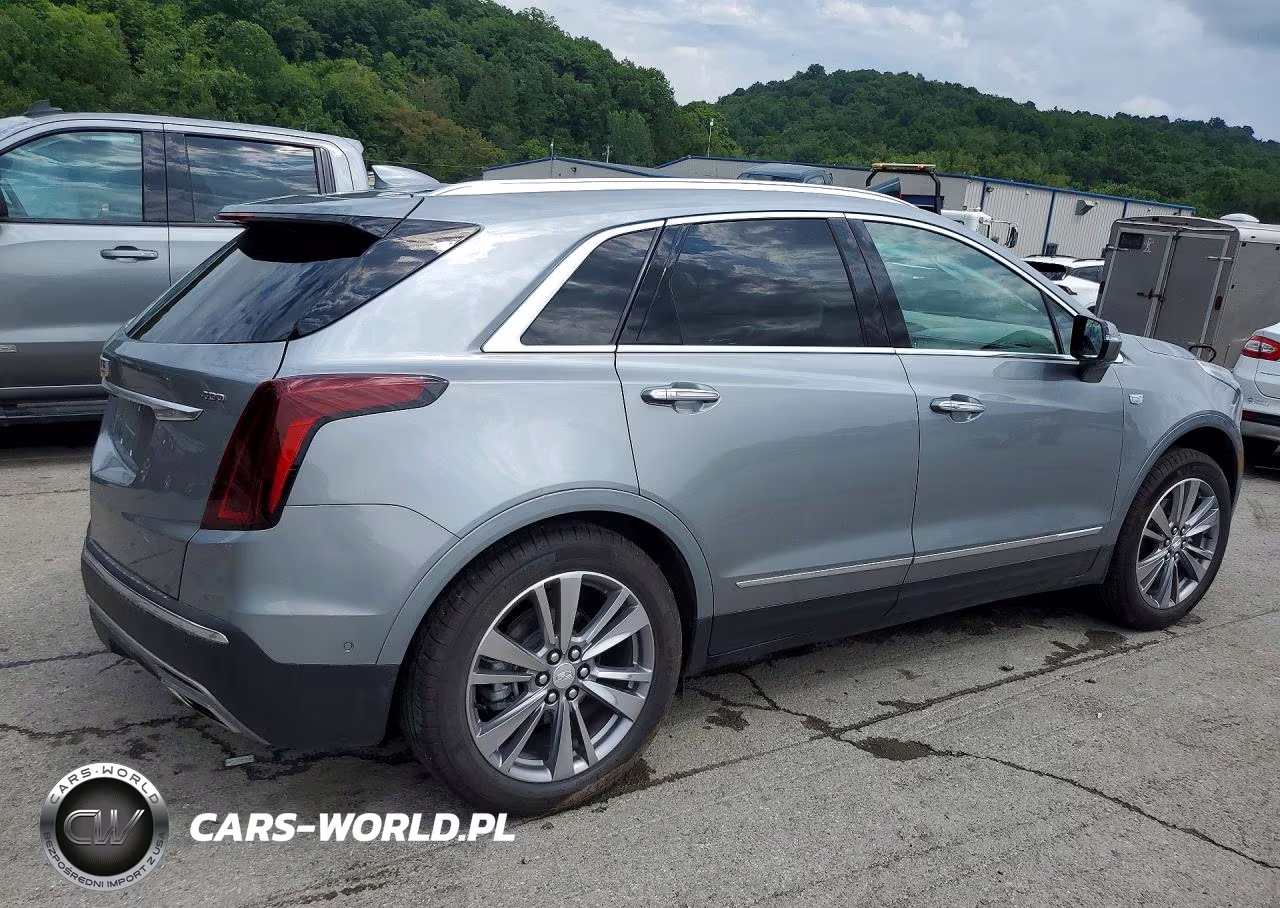 2026 Cadillac Xt5 Premium Luxury VIN:1GYKNDRS1TZ100396 - 3