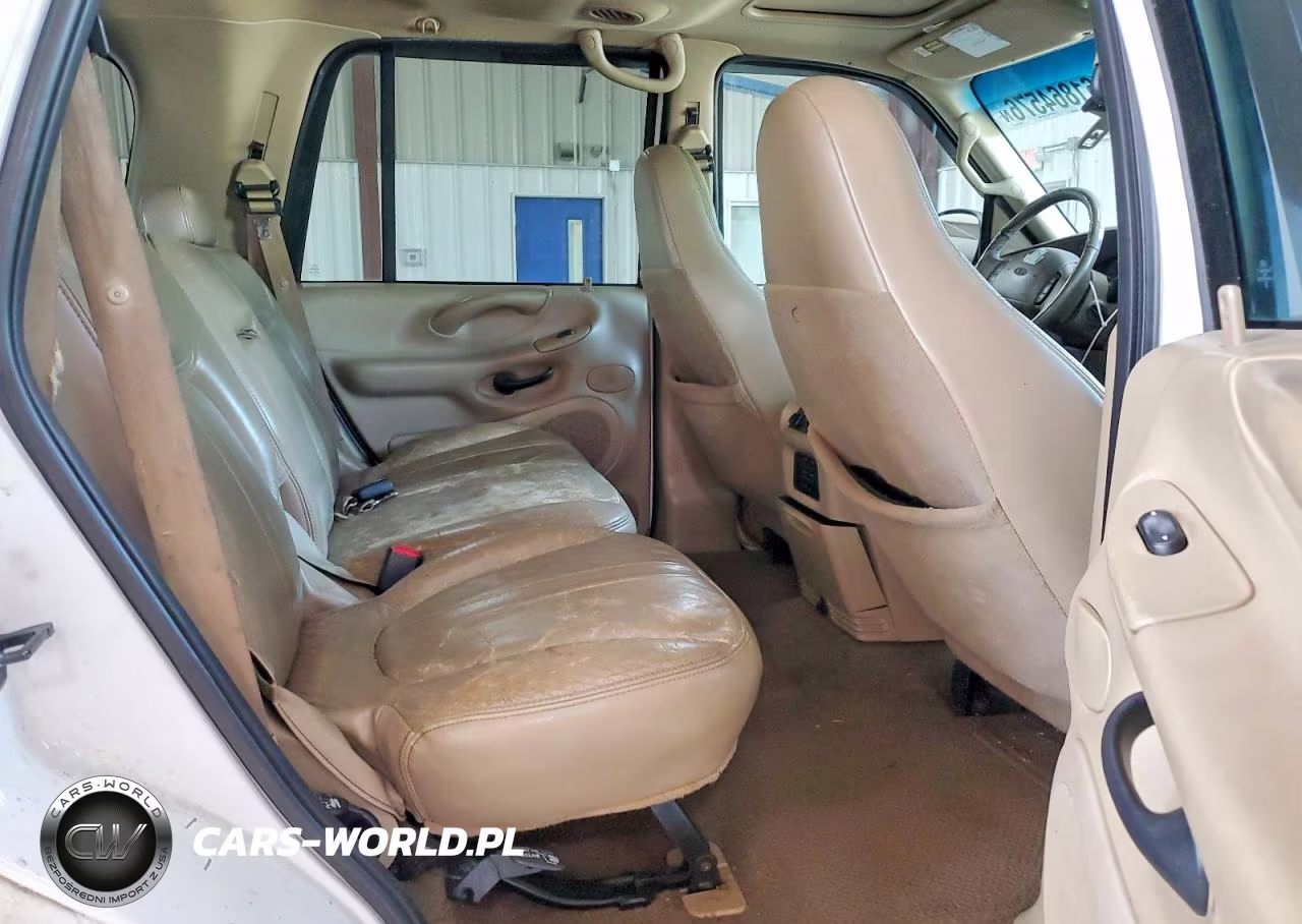 2000 Ford Expedition Eddie Bauer VIN:1FMPU18L1YLC35746 - 11