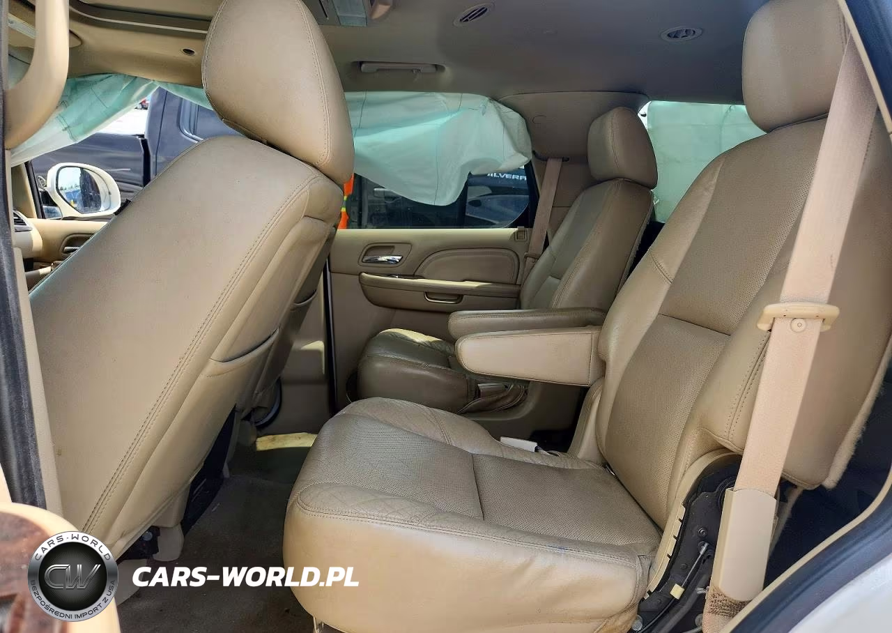 2011 Cadillac Escalade Luxury VIN:1GYS4BEF7BR126709 - 11