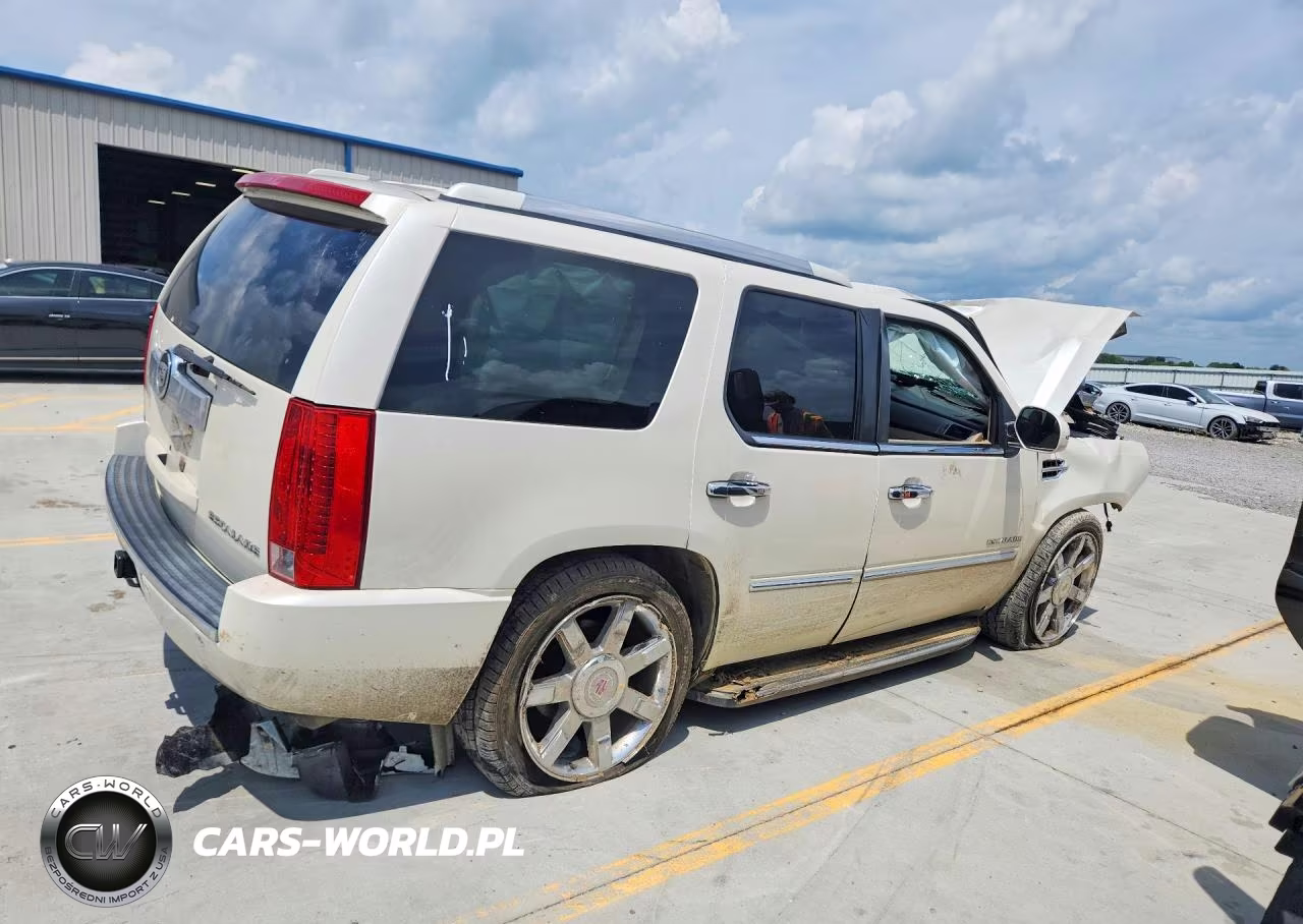 2011 Cadillac Escalade Luxury VIN:1GYS4BEF7BR126709 - 3