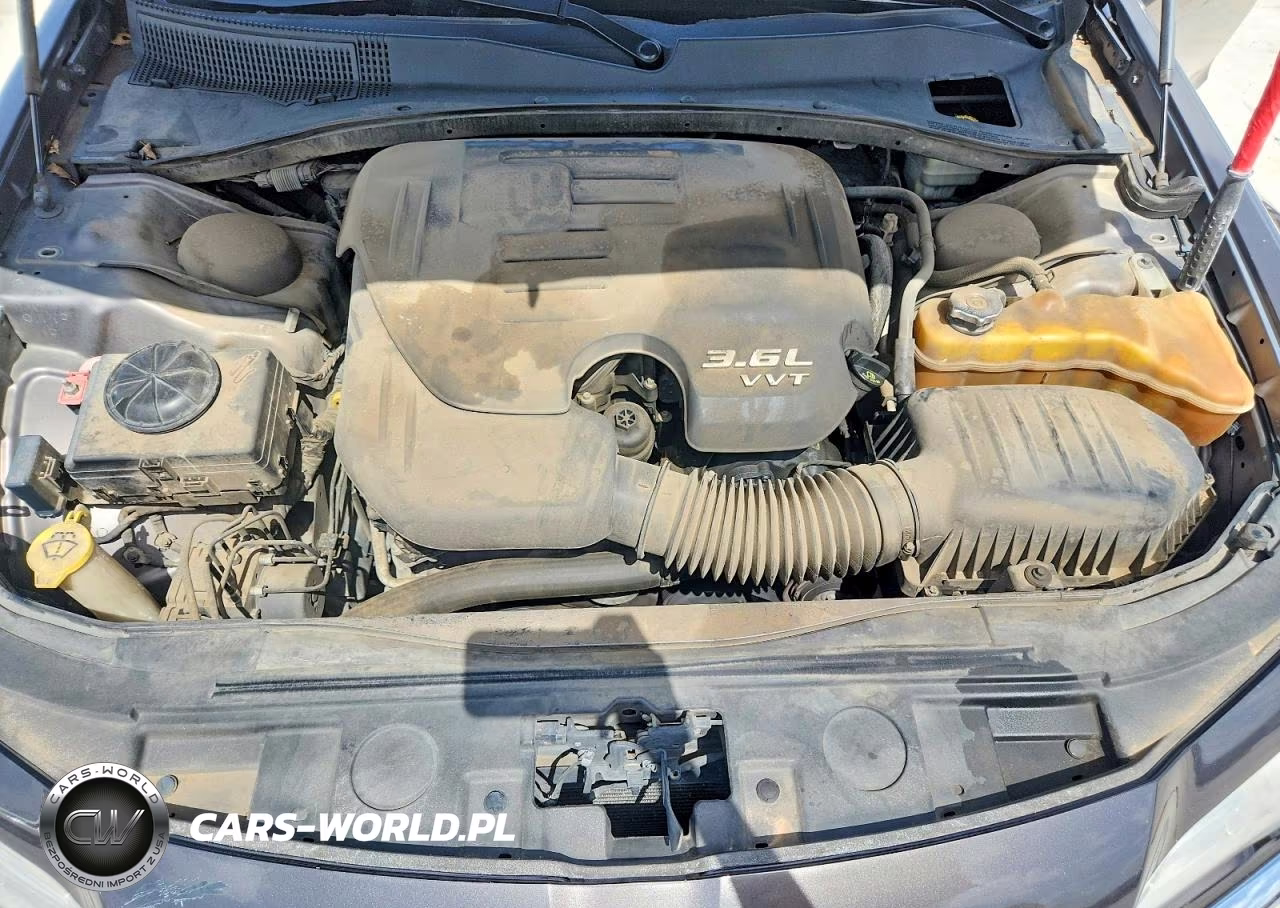 2014 Chrysler 300C VIN:2C3CCAEGXEH183768 - 11