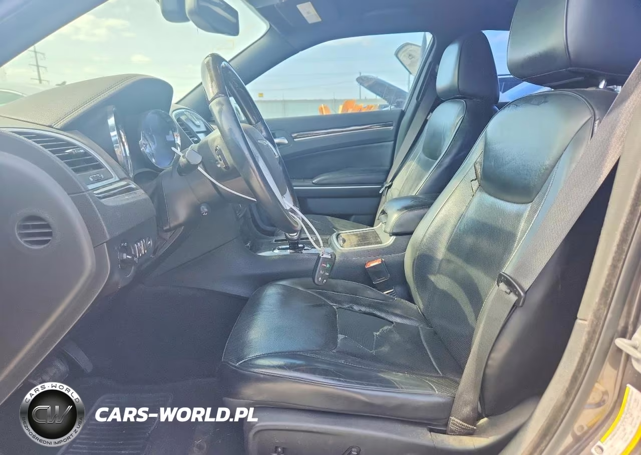2014 Chrysler 300C VIN:2C3CCAEGXEH183768 - 7