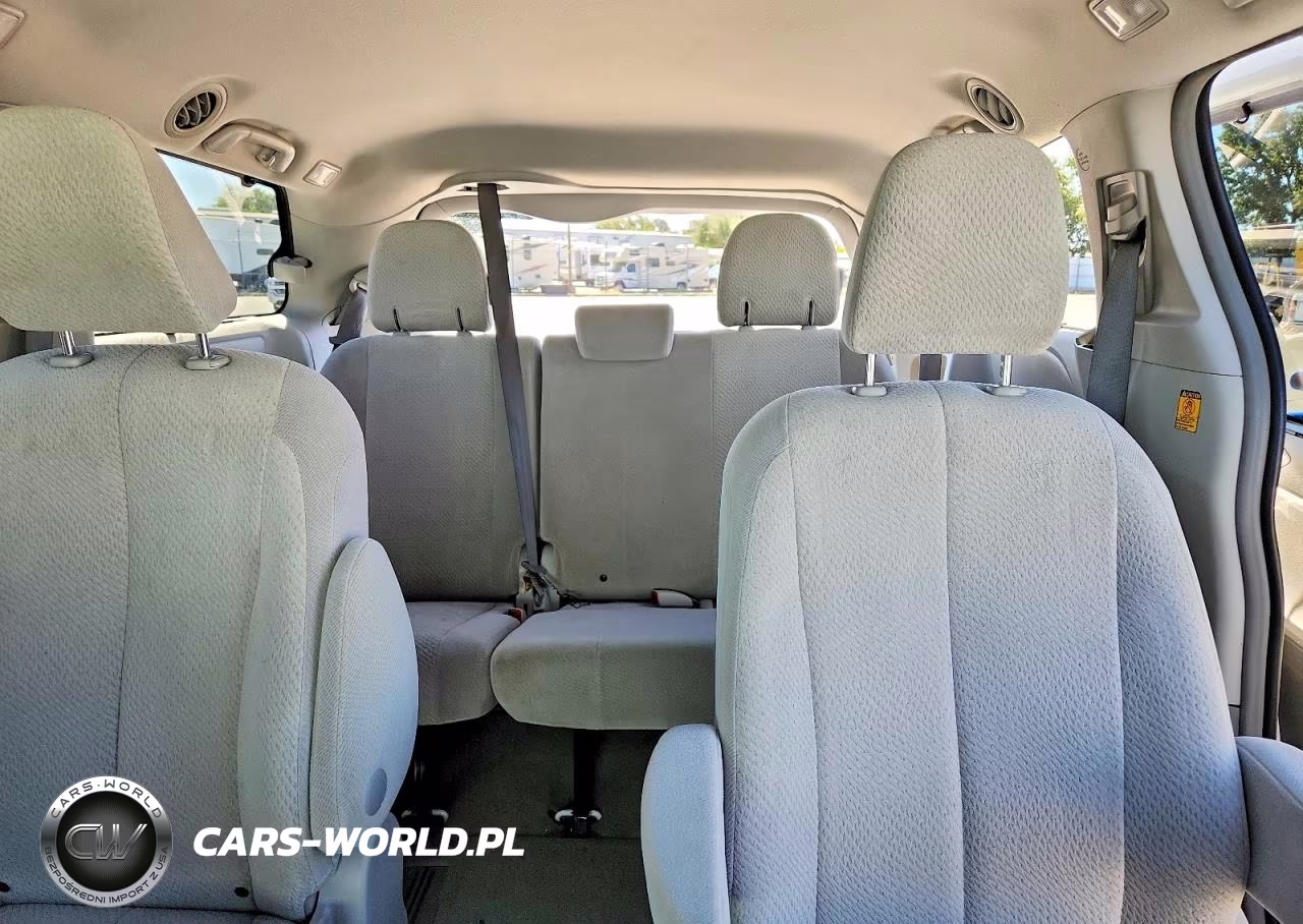 2013 Toyota Sienna Le VIN:5TDJK3DC3DS050866 - 10