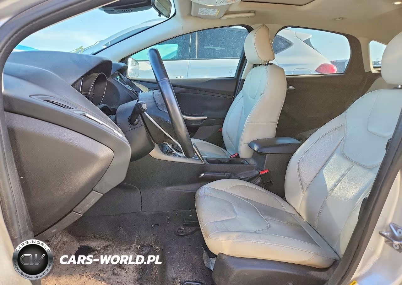 2018 Ford Focus Titanium VIN:1FADP3N22JL285007 - 7
