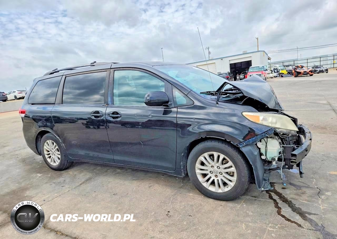 2012 Toyota Sienna Xle 8-Passenger VIN:5TDYK3DC8CS188335 - 4