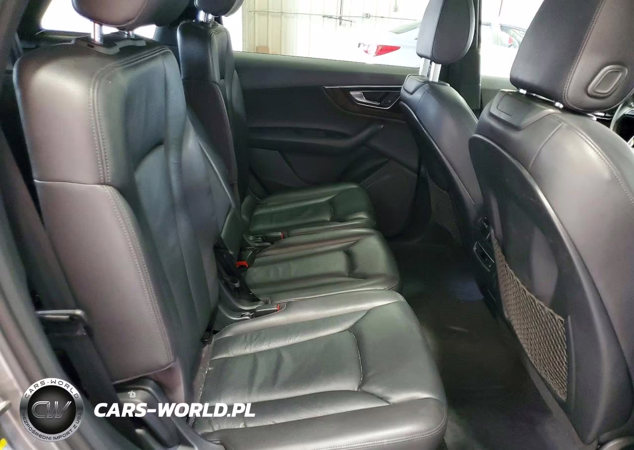 2017 Audi Q7 Premium Plus VIN:WA1LAAF74HD019797 - 11