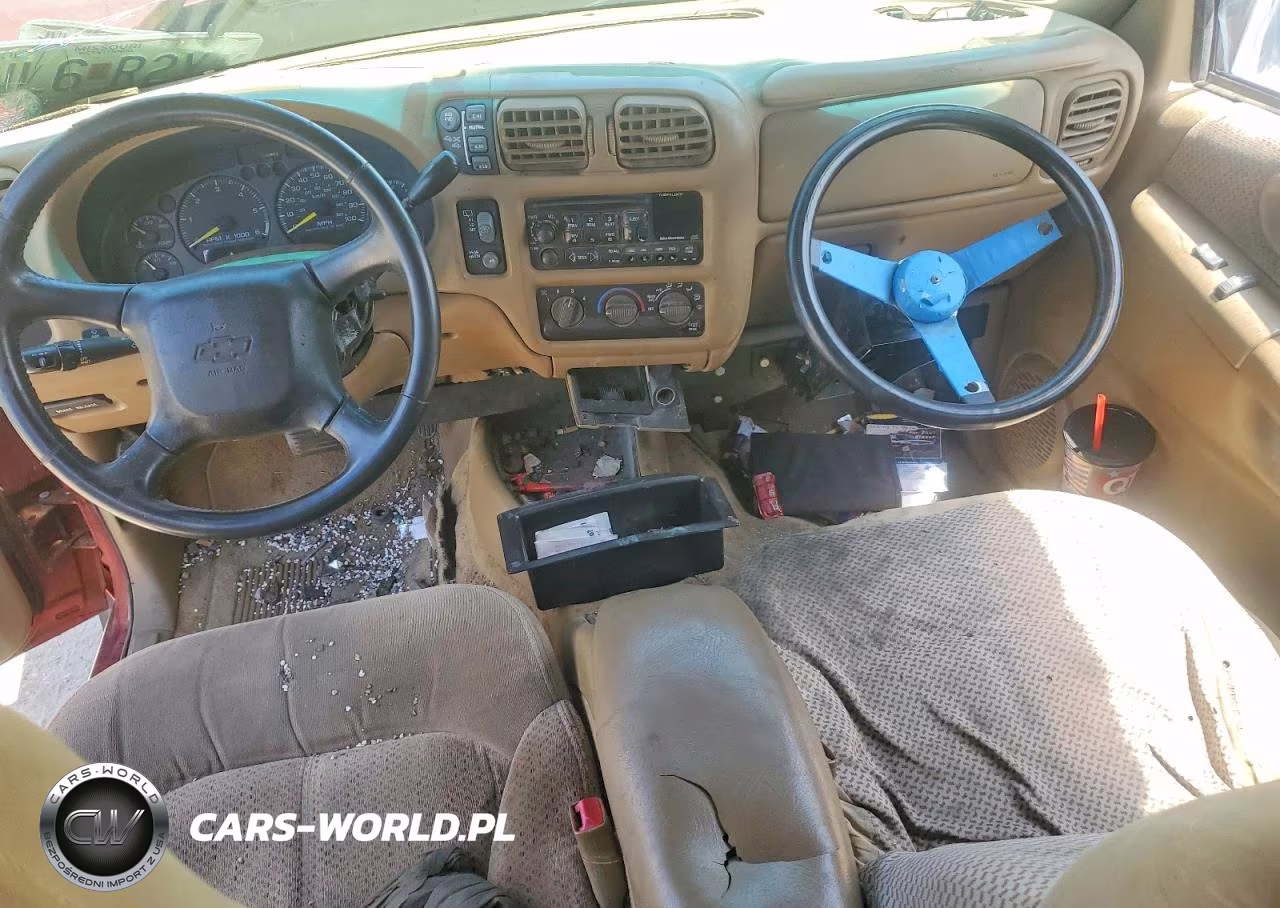 2001 Chevrolet Blazer VIN:1GNDT13W012187218 - 8