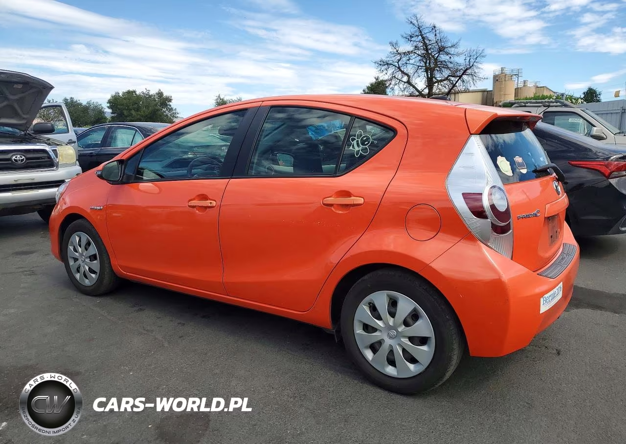 2013 Toyota Prius C Three VIN:JTDKDTB36D1038340 - 2