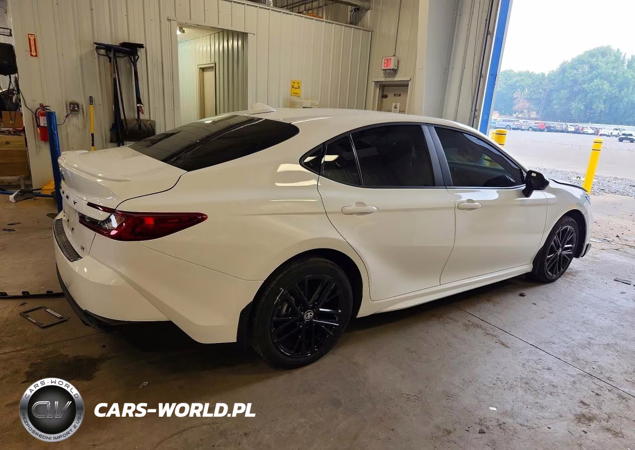 2026 Toyota Camry Se VIN:4T1DBADK1TU056759 - 3